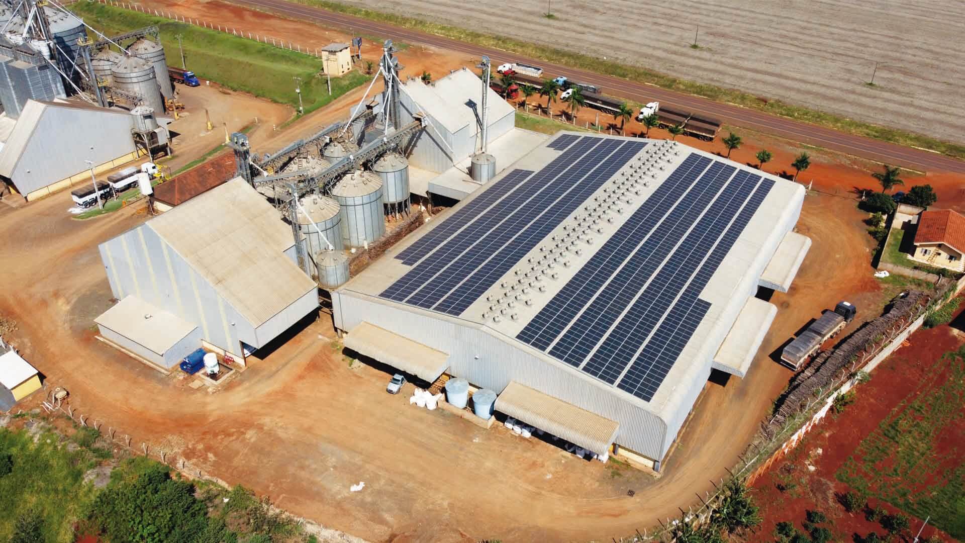Foto usina solar Semegrão Comercial Agrícola